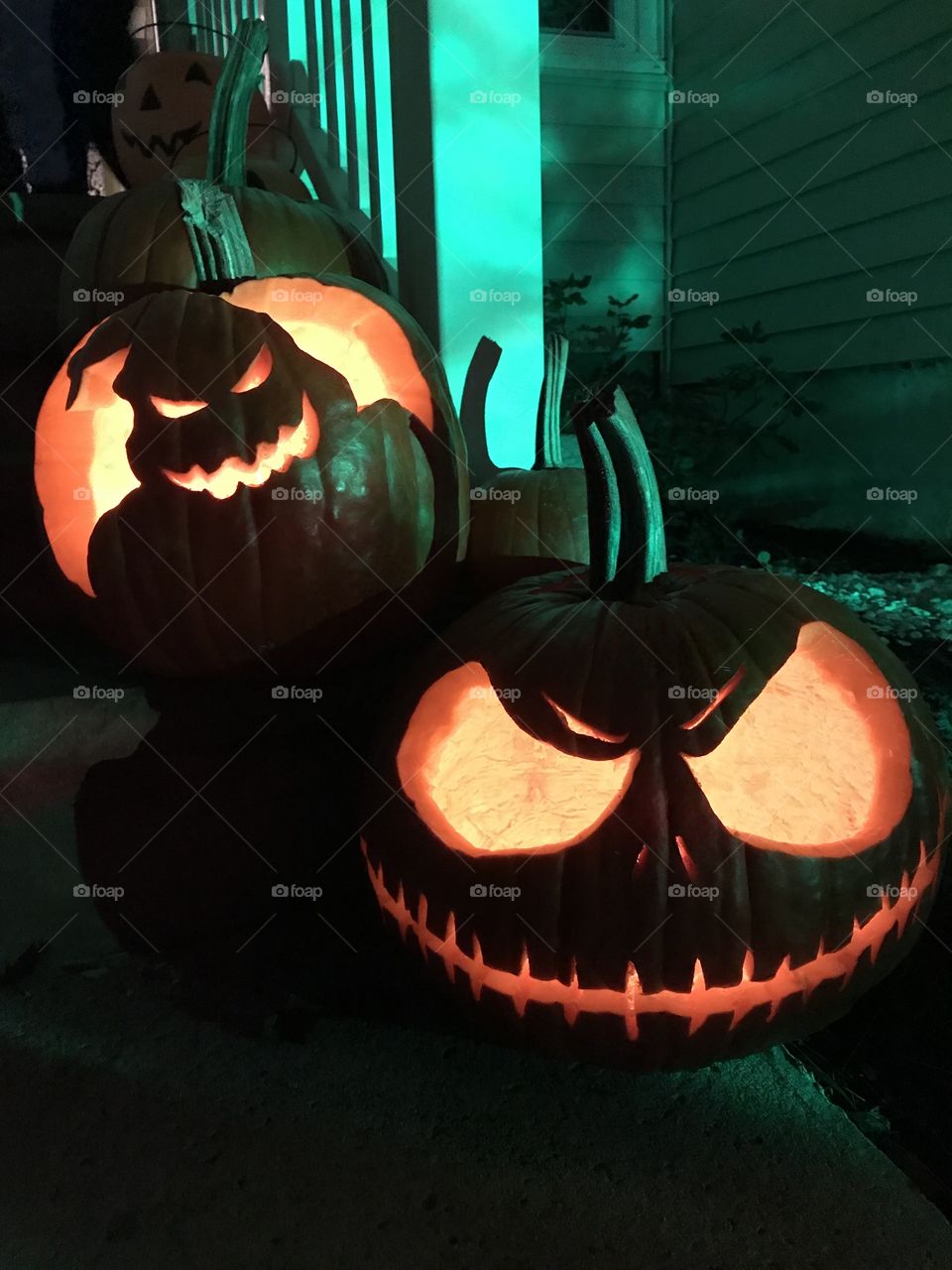 Foap.com Halloween pumpkin carving jack skellington